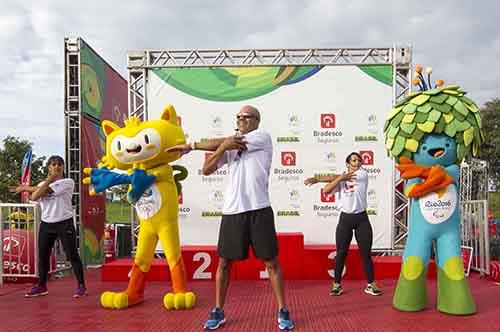 Mascotes Vinícius e Tom - Jogos Rio 2016 - no aquecimento do Circuito da Longevidade Bradesco Seguros/ Foto: Divulgação